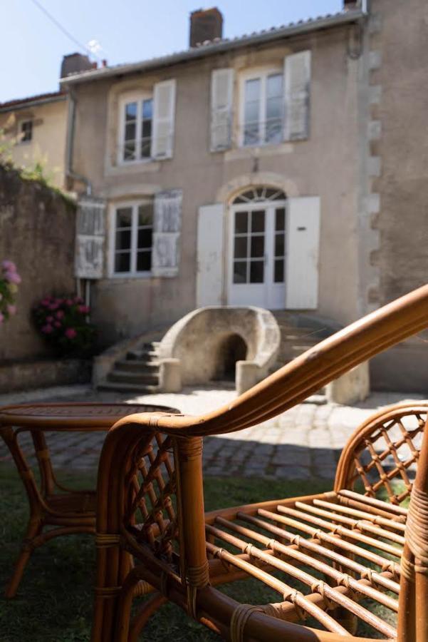 Agréable et charmante chambre d hôte Parthenay Extérieur photo